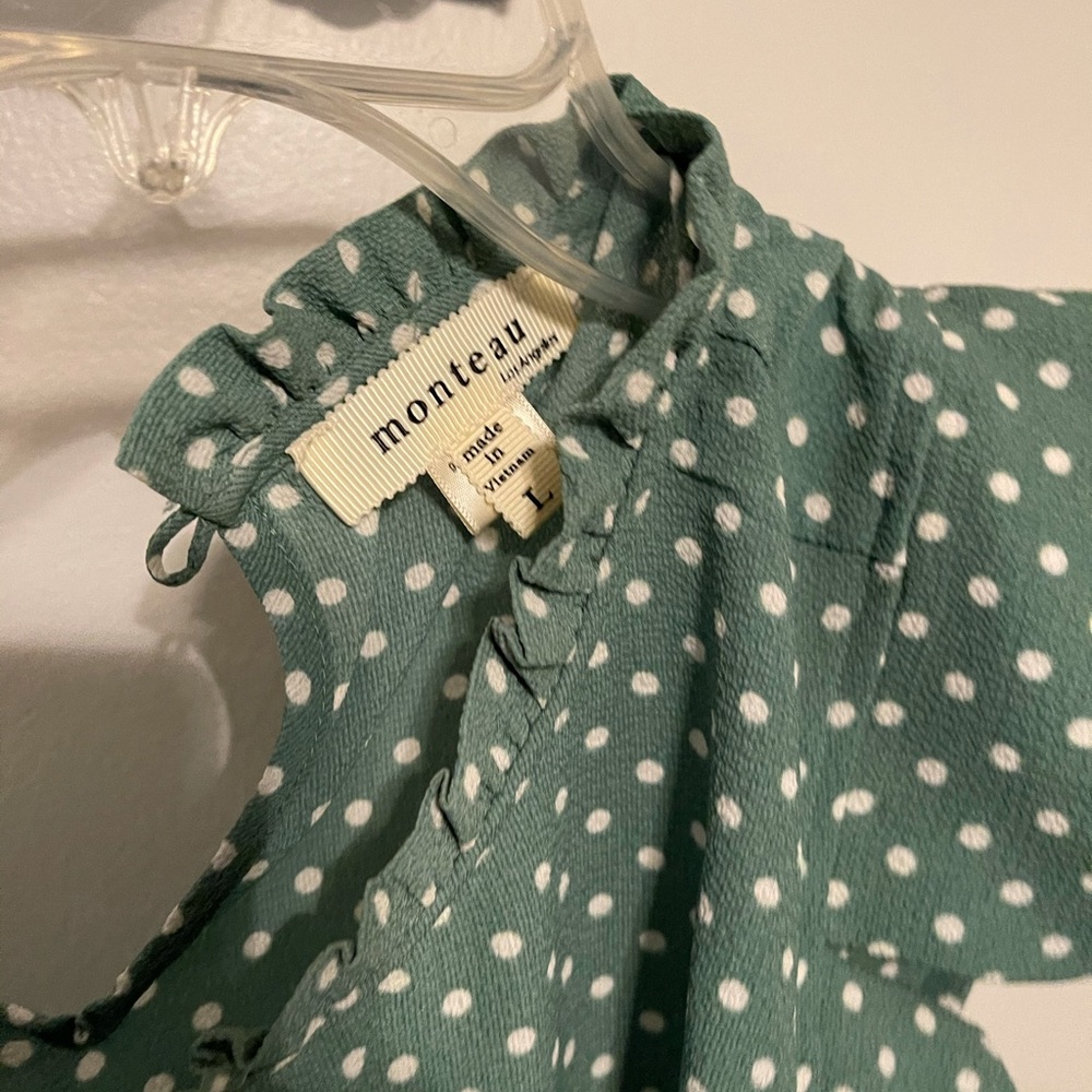 Monteau ruffle sleeveless top